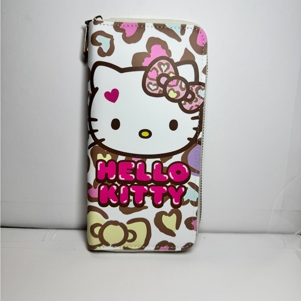 Hello Kitty Leopard Print Wallet NWT - Picture 1 of 8